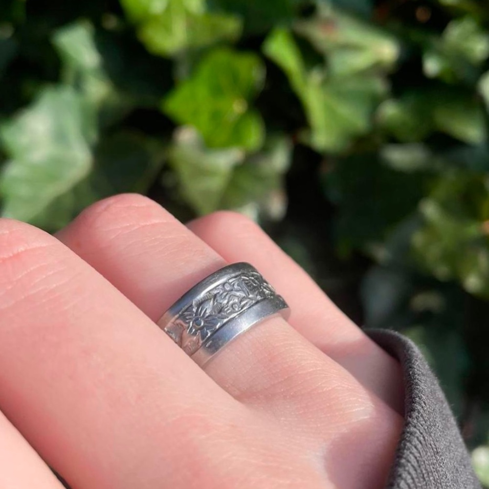 Floral spoon ring